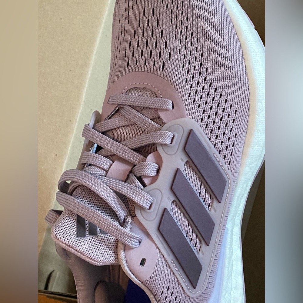 Adidas Women's Running 🏃 SNEAKERS / shoes 7.5 NIB